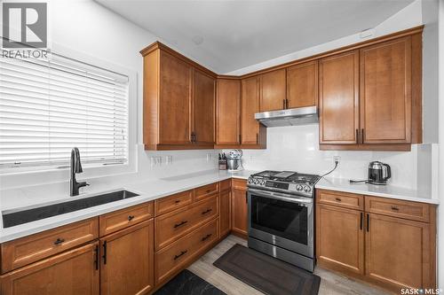 222 Stepney Crescent, Saskatoon, SK - Indoor Photo Showing Kitchen