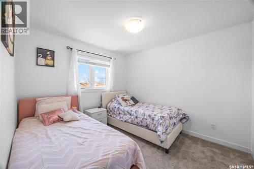 222 Stepney Crescent, Saskatoon, SK - Indoor Photo Showing Bedroom