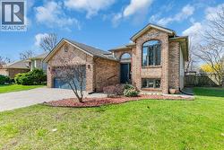 2505 ST. CLAIR AVENUE Windsor, ON N9E 4L9