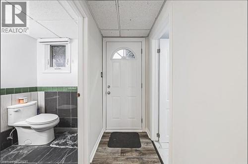 Separate entrance basement - 267 Erb Street E, Waterloo, ON - Indoor Photo Showing Bathroom