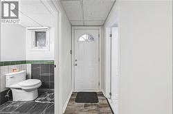 Separate entrance basement - 