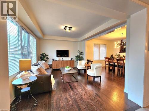 259 Grovehill Crescent, Kitchener, ON - Indoor Photo Showing Living Room