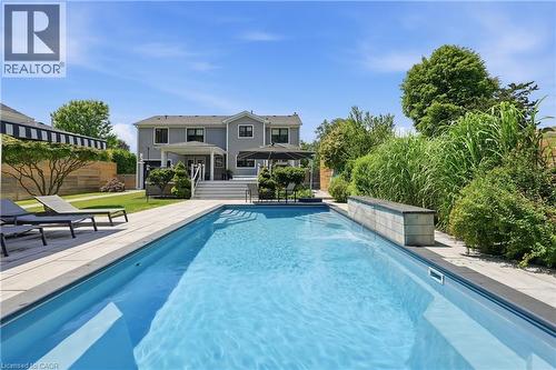 735 George Street, Burlington, ON 