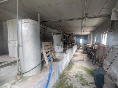 Barn - 3779 Route 111 E., Amos, QC - Indoor