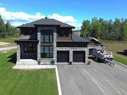 30 Rue Élizabeth  Saint-André-D'Argenteuil, QC J0V 1X0