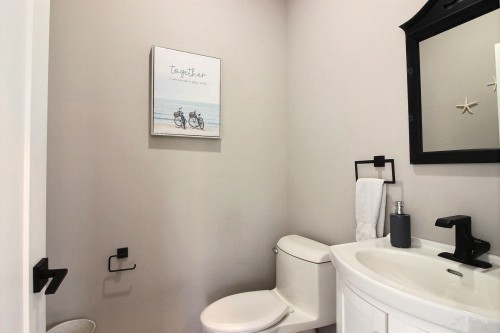 Salle d'eau - 30 Rue Élizabeth, Saint-André-D'Argenteuil, QC - Indoor Photo Showing Bathroom