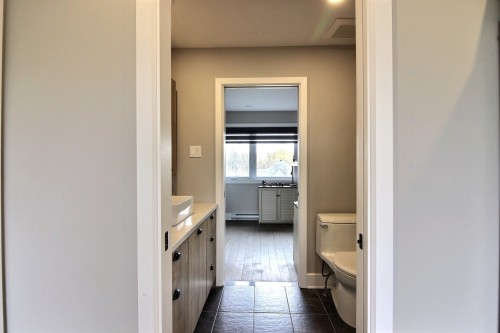 Salle de bains - 30 Rue Élizabeth, Saint-André-D'Argenteuil, QC - Indoor