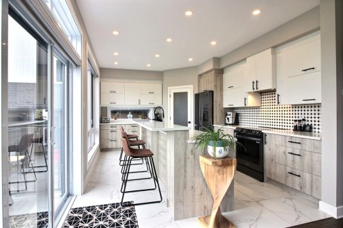 Cuisine - 30 Rue Élizabeth, Saint-André-D'Argenteuil, QC - Indoor Photo Showing Kitchen With Upgraded Kitchen