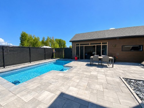 Cour - 30 Rue Élizabeth, Saint-André-D'Argenteuil, QC - Outdoor With In Ground Pool