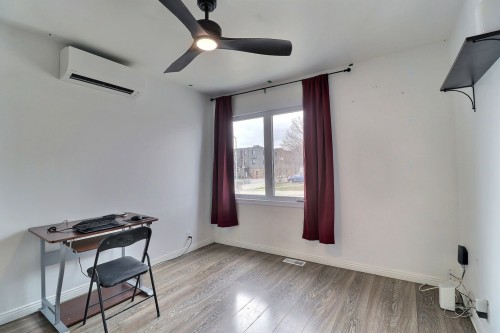 Salon - 35 Av. Dallaire, Rouyn-Noranda, QC - Indoor Photo Showing Other Room