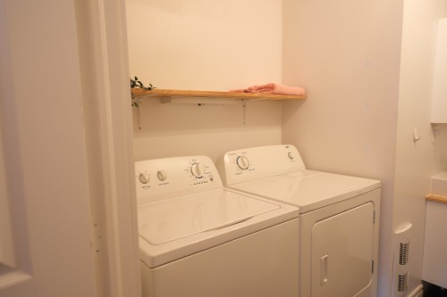 Bathroom - 1350 Av. François-Ier, Québec (La Cité-Limoilou), QC - Indoor Photo Showing Laundry Room