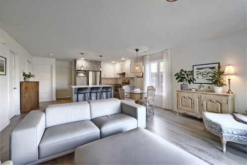Salon - 620 Boul. Brassard, Chambly, QC - Indoor Photo Showing Living Room