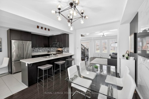 190 East'S Corners Boulevard, Vaughan, ON - Indoor Photo Showing Other Room