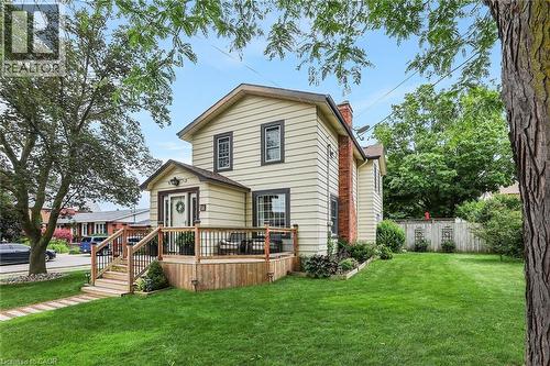 10 MAPLE Avenue  Grimsby, ON L3M 3B6
