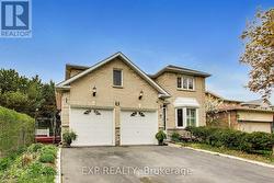 4 LEATHERHEAD COURT Brampton, ON L6S 4R9