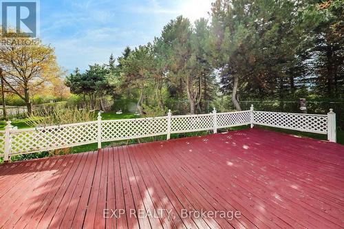 4 Leatherhead Court, Brampton, ON - Outdoor With Deck Patio Veranda