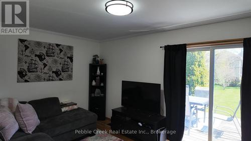Family room - 145 Elizabeth Street, Goderich (Goderich (Town)), ON - Indoor Photo Showing Living Room