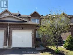 82 CARWOOD CIRCLE  Ottawa, ON K1K 4V5