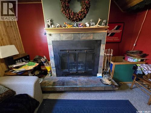 41 7Th Avenue Ne, Swift Current, SK - Indoor Photo Showing Living Room With Fireplace