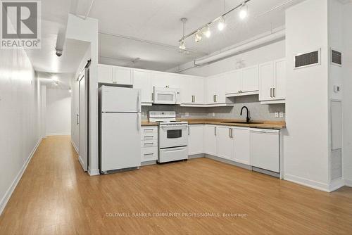 120 Jackson Street W, Hamilton, ON - Indoor Photo Showing Kitchen