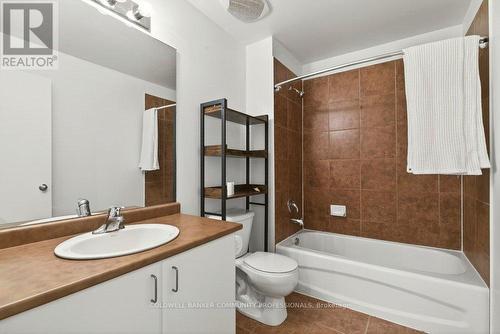 120 Jackson Street W, Hamilton, ON - Indoor Photo Showing Bathroom