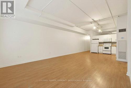 120 Jackson Street W, Hamilton, ON - Indoor Photo Showing Other Room