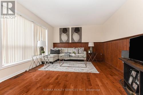 3 Springhurst Avenue, Brampton, ON - Indoor Photo Showing Living Room