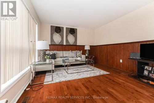 3 Springhurst Avenue, Brampton, ON - Indoor Photo Showing Living Room