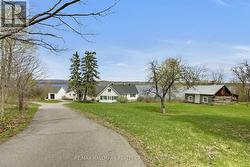 350 BERRY SIDE ROAD Ottawa, ON K0A 1T0