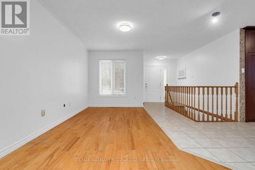 Upper - 69 Moir Crescent, Barrie, ON - Indoor Photo Showing Other Room