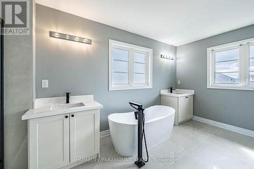 121 Highmark Drive, Vaughan, ON - Indoor Photo Showing Bathroom