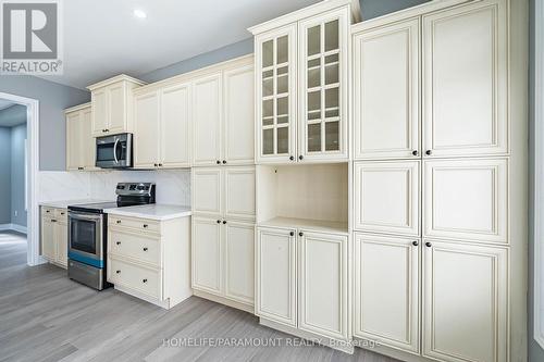 121 Highmark Drive, Vaughan, ON - Indoor Photo Showing Kitchen