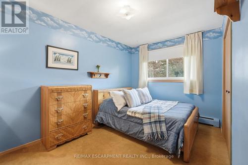 175 Concession 5 E, Hamilton, ON - Indoor Photo Showing Bedroom