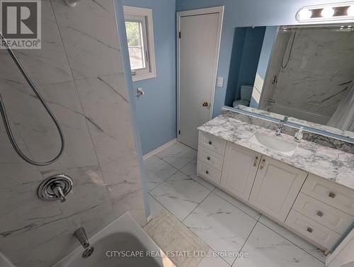 17 - 250 Keats Way, Waterloo, ON - Indoor Photo Showing Bathroom