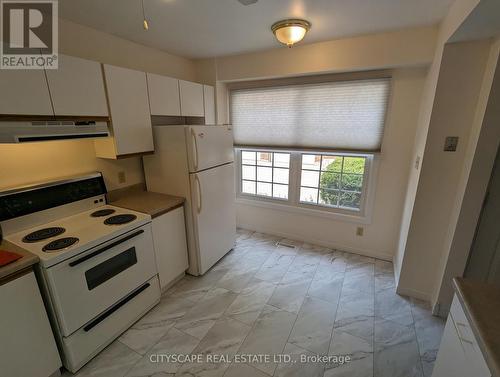 17 - 250 Keats Way, Waterloo, ON - Indoor Photo Showing Kitchen