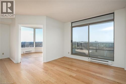 1901 Pilgrims Way Unit# 706, Oakville, ON - Indoor Photo Showing Other Room