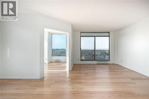 1901 Pilgrims Way Unit# 706, Oakville, ON - Indoor Photo Showing Other Room