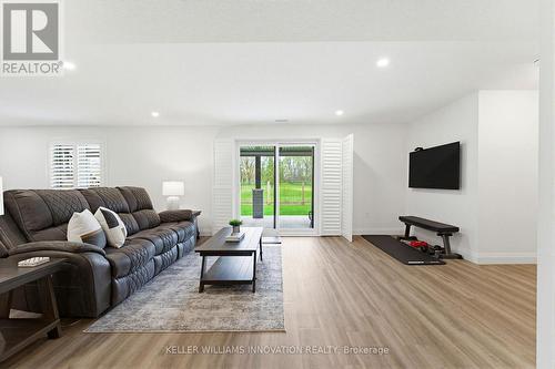 37 Gilmer Crescent, North Perth, ON - Indoor Photo Showing Living Room