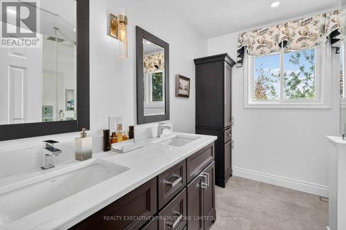 1149 Spragg Court, Mississauga, ON - Indoor Photo Showing Bathroom
