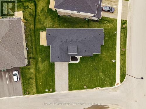 2 Evylean Court, St. Thomas, ON - Outdoor