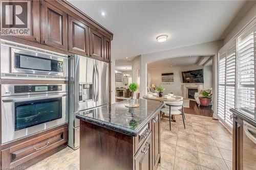 4208 Fuller Crescent, Burlington, ON - Indoor Photo Showing Kitchen With Upgraded Kitchen