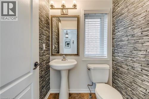 4208 Fuller Crescent, Burlington, ON - Indoor Photo Showing Bathroom