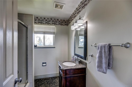 1692 Centennary Dr, Nanaimo, BC 