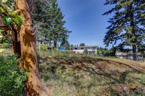 1692 Centennary Dr, Nanaimo, BC 