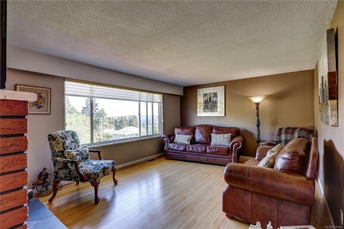 1692 Centennary Dr, Nanaimo, BC 