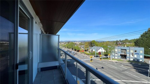 #404-1301 Hillside Ave, Victoria, BC - Outdoor With View With Exterior