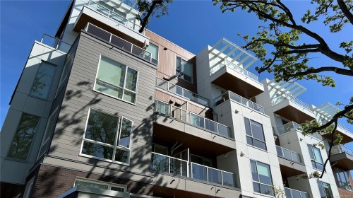#404-1301 Hillside Ave, Victoria, BC - Outdoor