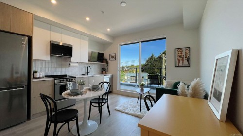 #404-1301 Hillside Ave, Victoria, BC - Indoor