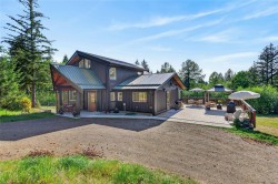 2279/2281 Clark Rd Courtenay, BC V9J 1T1