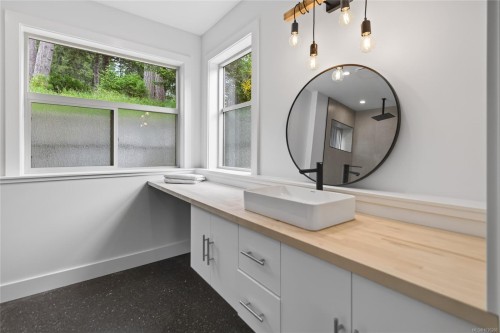 2279/2281 Clark Rd, Courtenay, BC 